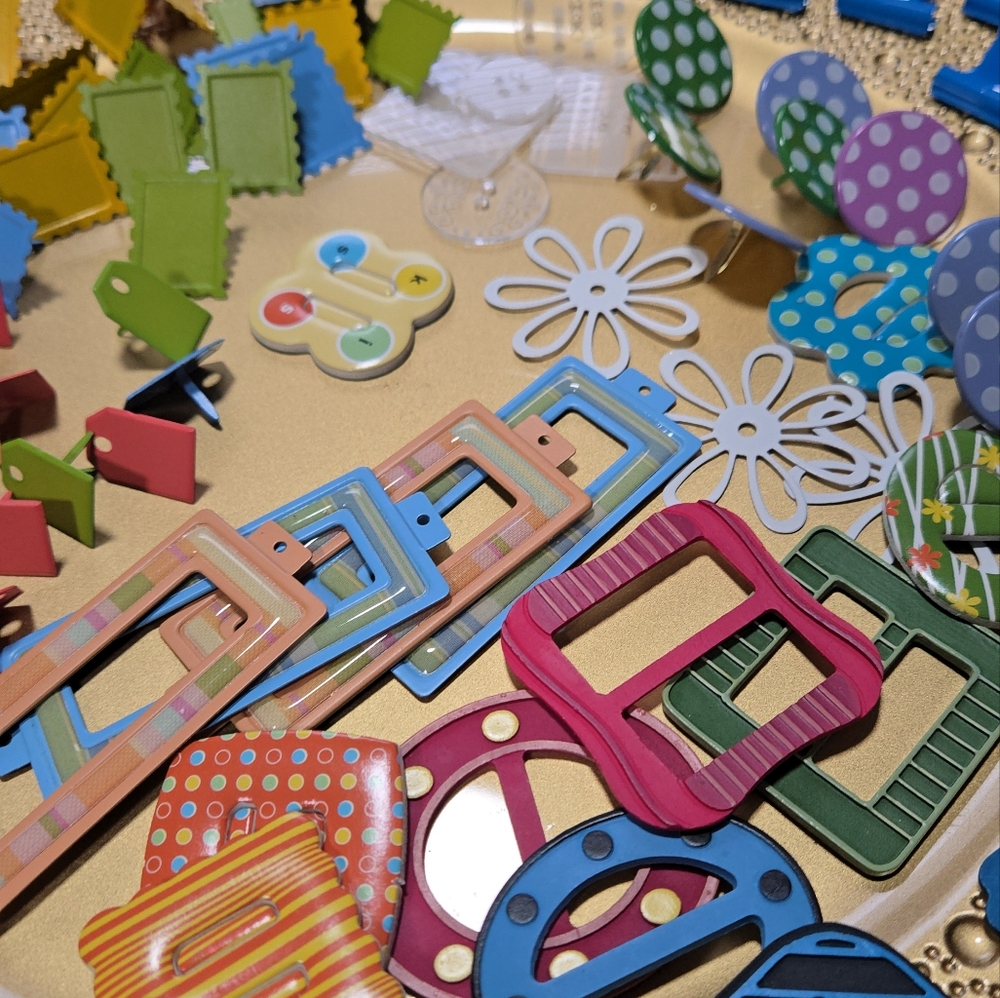 Colorful Scrapbooking Embellishments - Picture 16 of 16